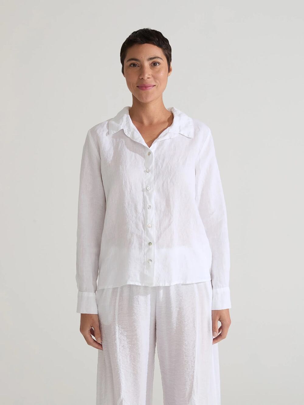 New Cut Loose Hanky Linen Fitted Shirt - White - Sizes Medium